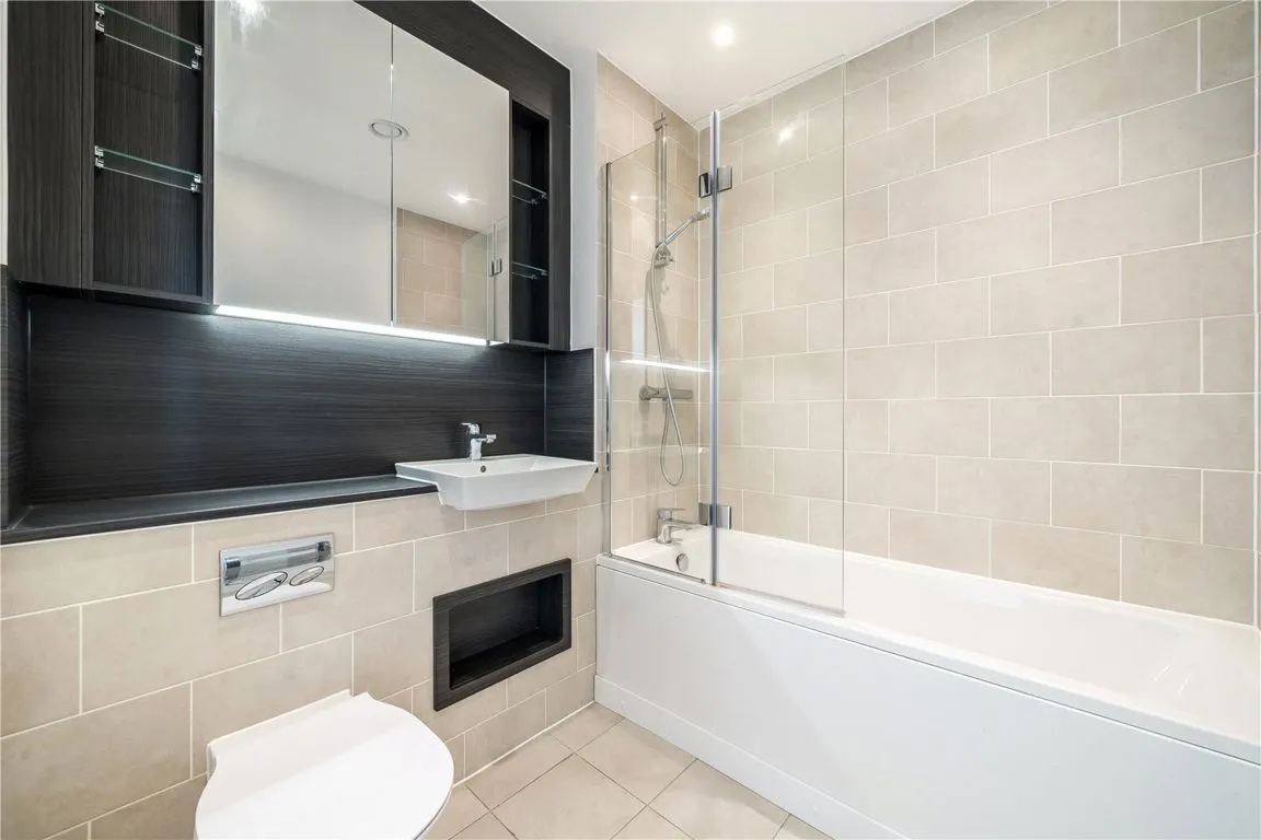 East Acton Lane, East Acton, photo 8