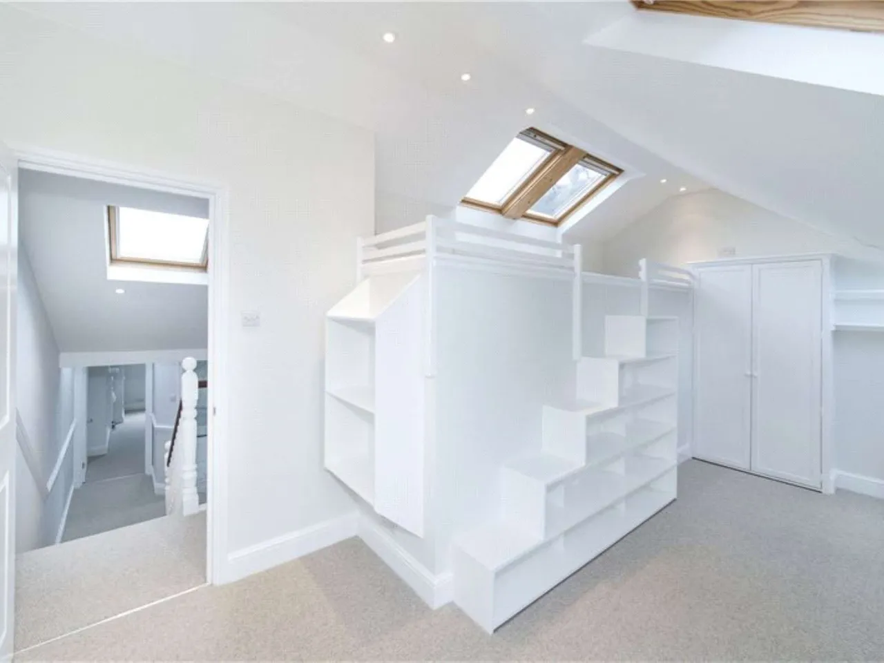 Baronsmead Road, London, SW13, photo 9