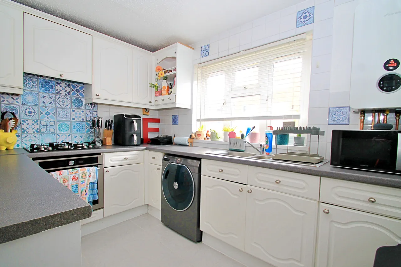 Hendren Close, Greenford, UB6, photo 7