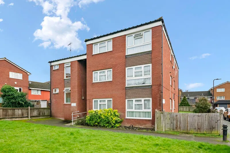 Hendren Close, Greenford, UB6, photo 8