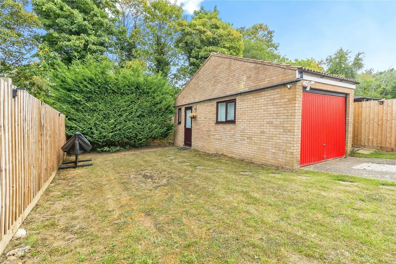 Quantock Crescent, Emerson Valley, Milton Keynes, Buckinghamshire, MK4, photo 6