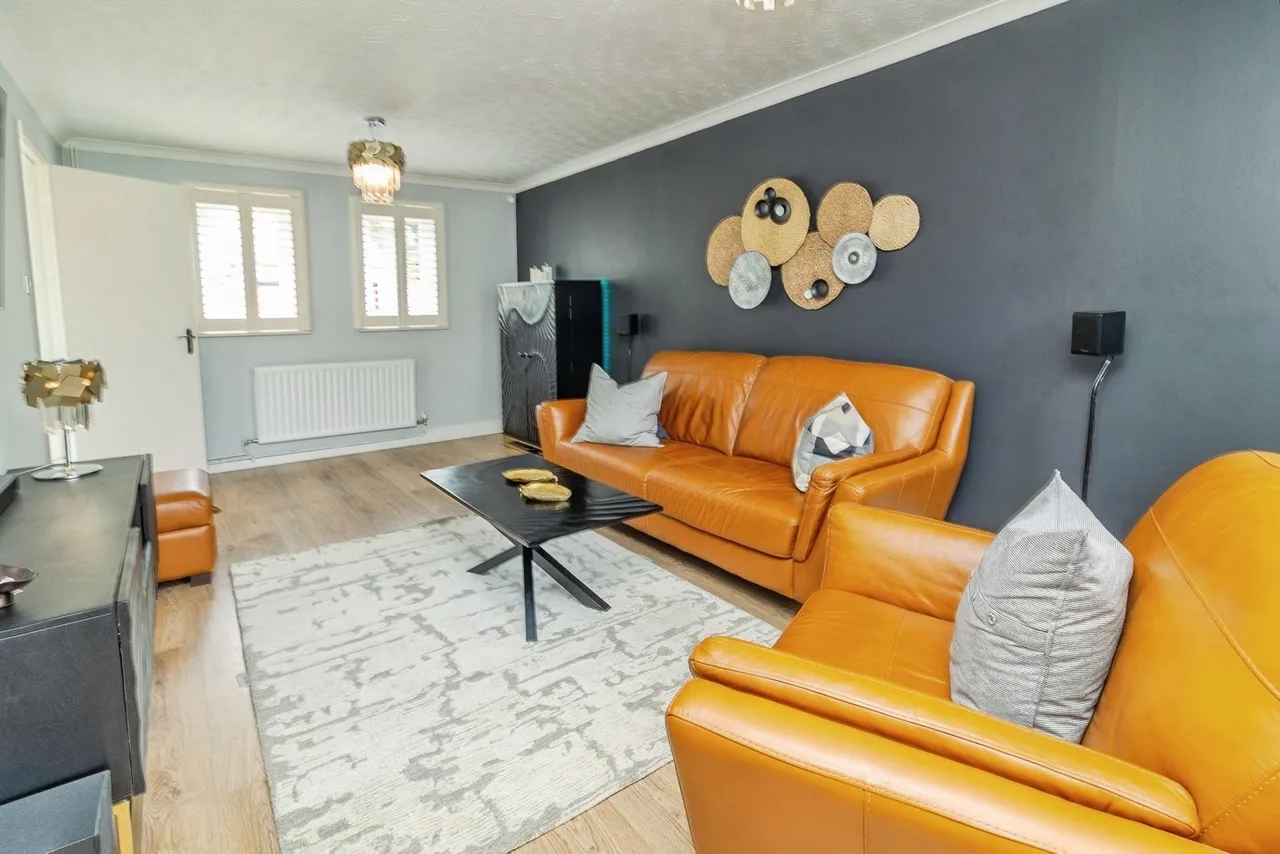 Quantock Crescent, Emerson Valley, Milton Keynes, Buckinghamshire, MK4, photo 5