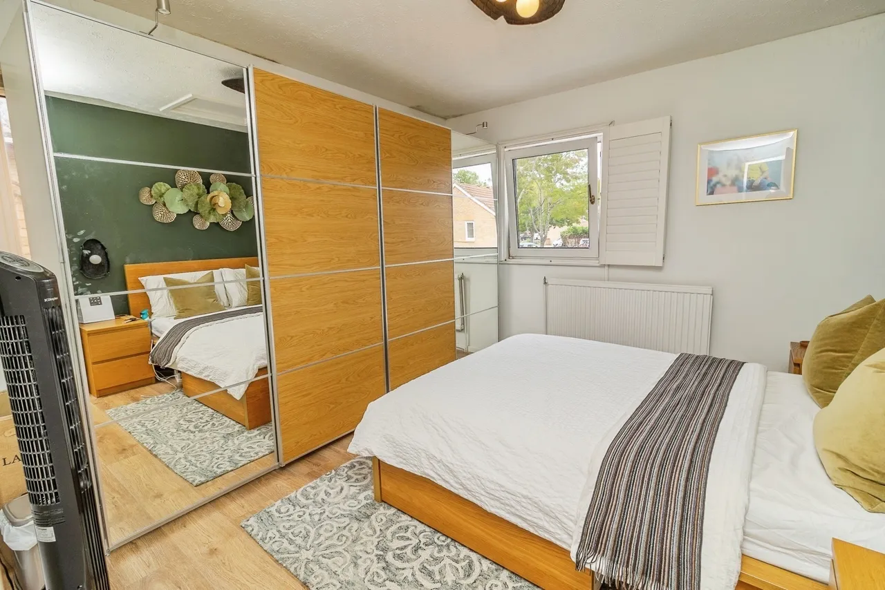 Quantock Crescent, Emerson Valley, Milton Keynes, Buckinghamshire, MK4, photo 4