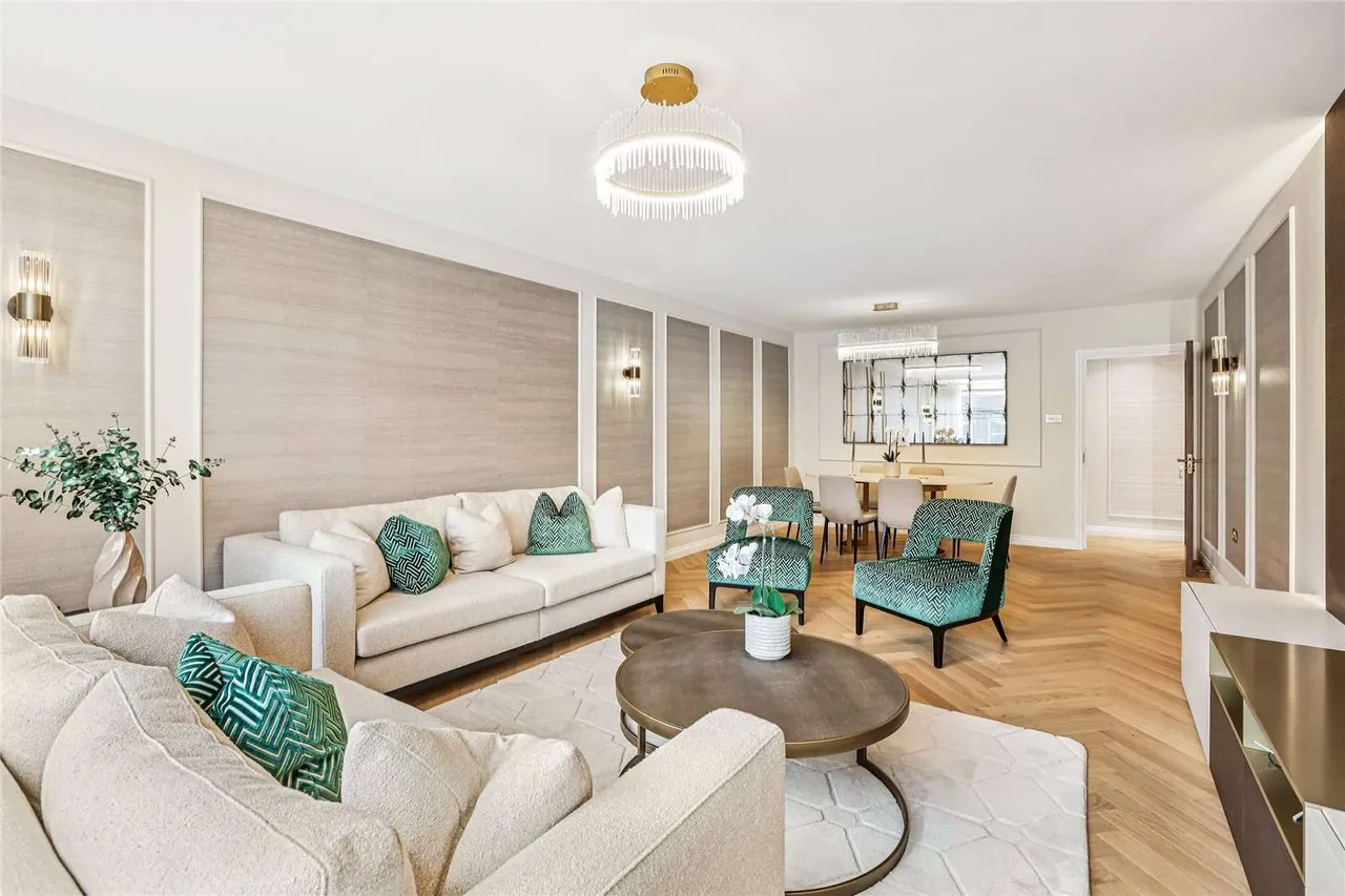 3 bed flat for sale — George Street, London, W1U 3QG