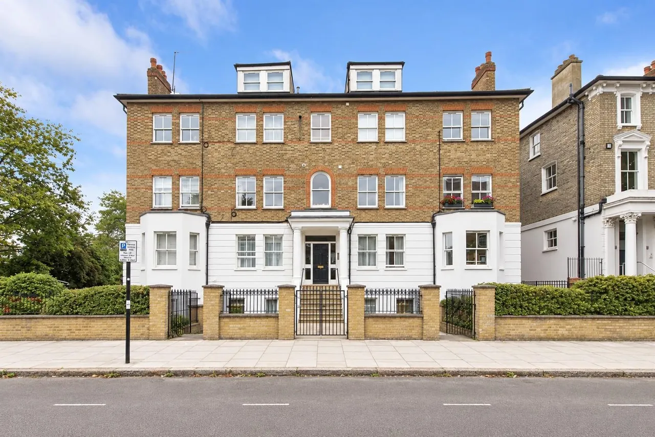 Parkhill Road, London NW3 2YT, photo 2