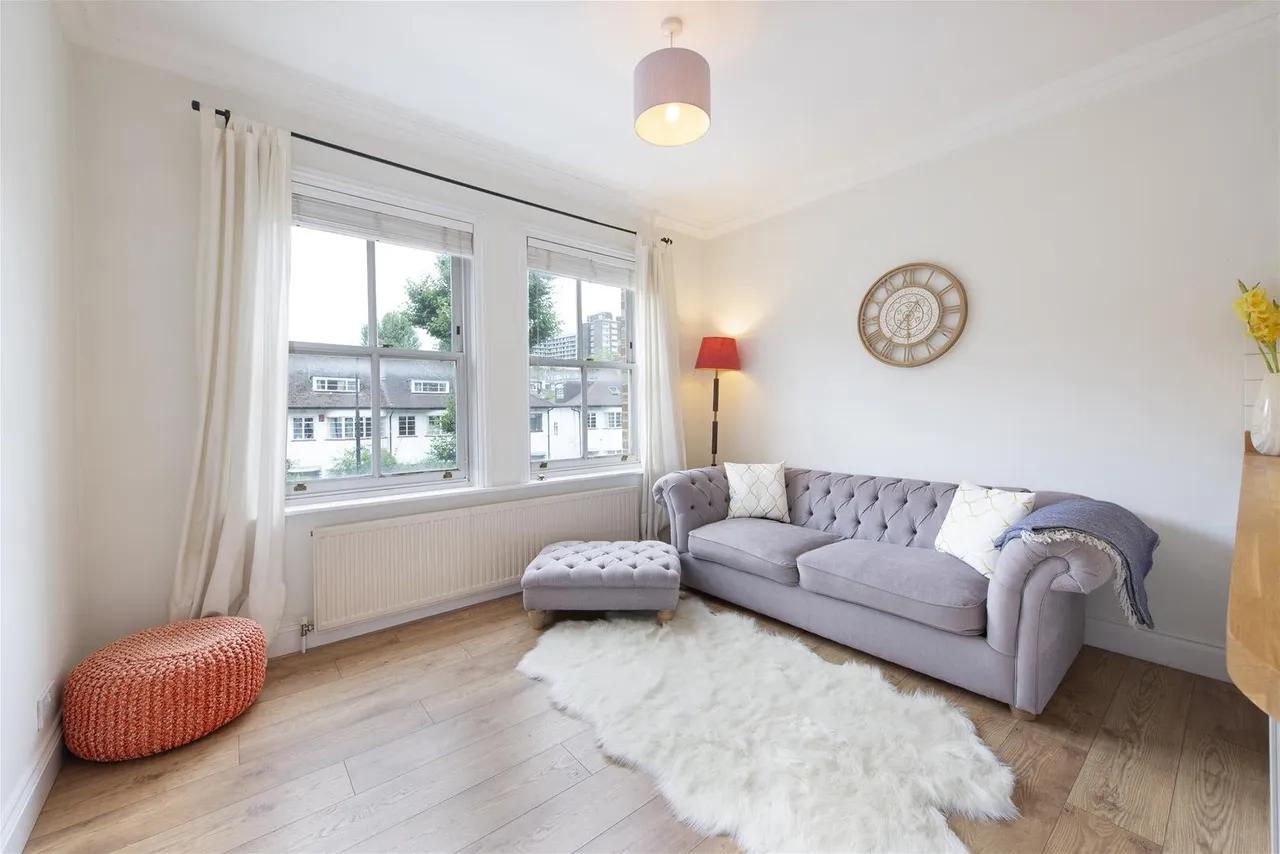 2 bed flat for sale — Parkhill Road, London NW3 2YT