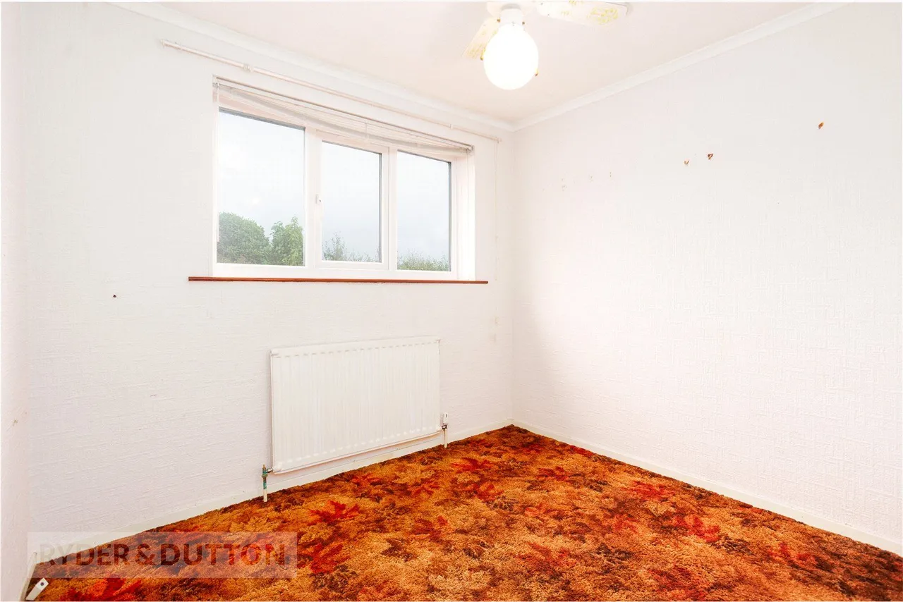 Den Hill Drive, Springhead, OL4, photo 16