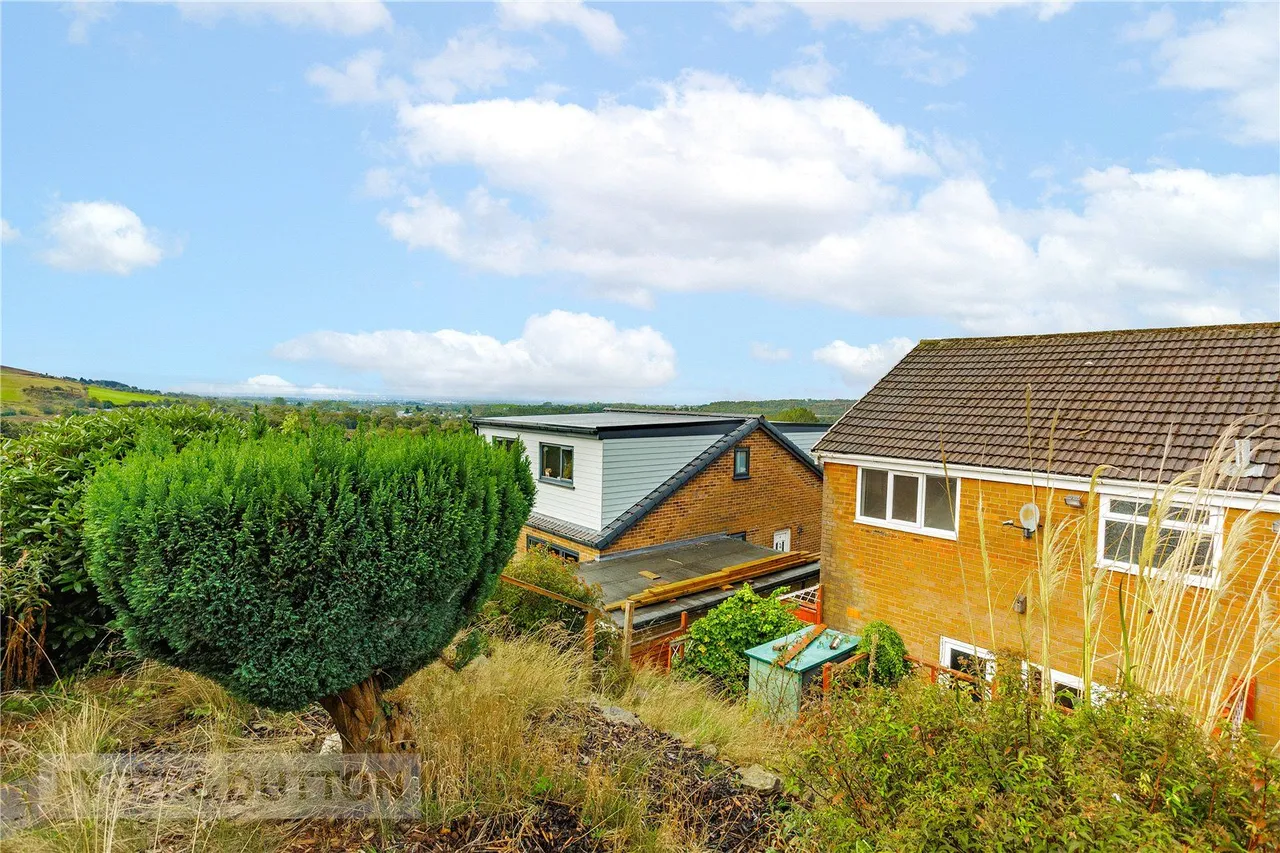 Den Hill Drive, Springhead, OL4, photo 20