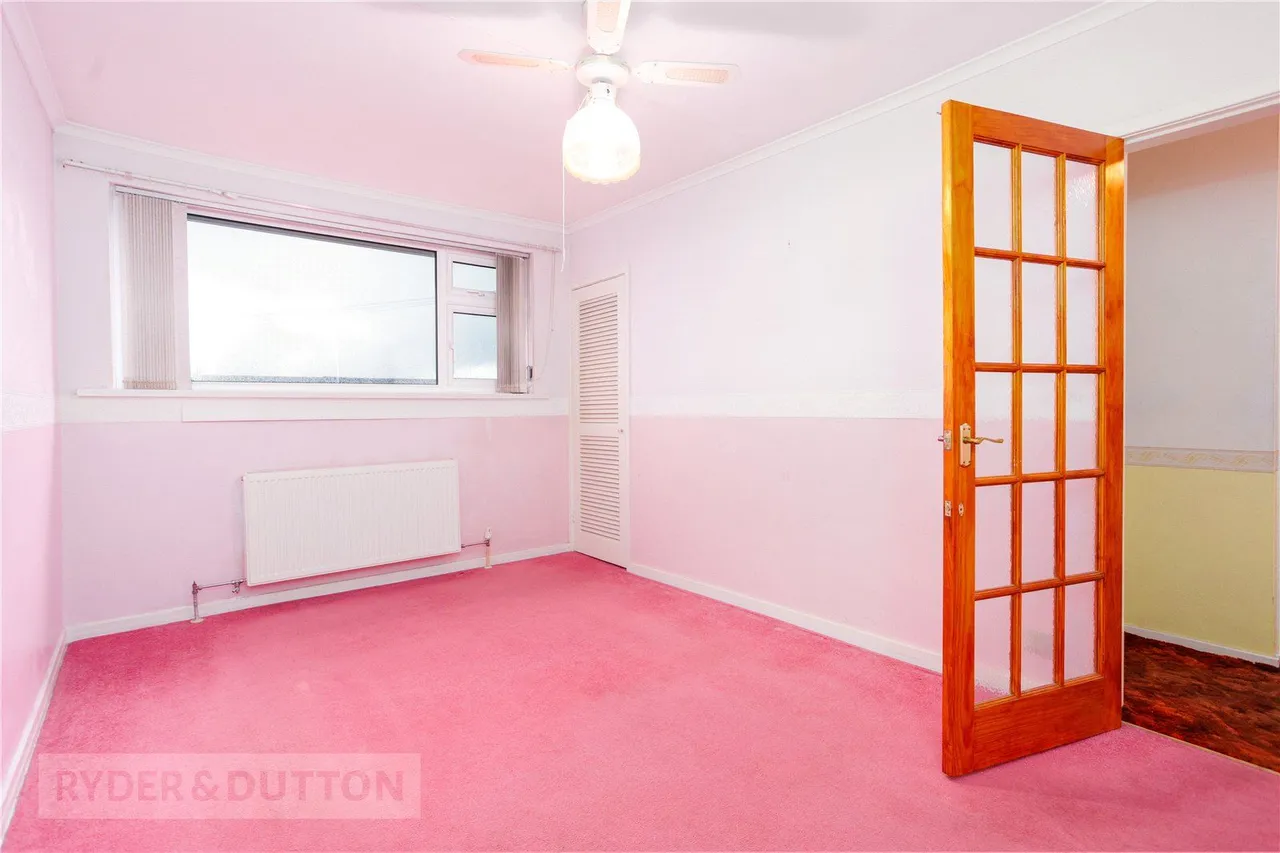 Den Hill Drive, Springhead, OL4, photo 15