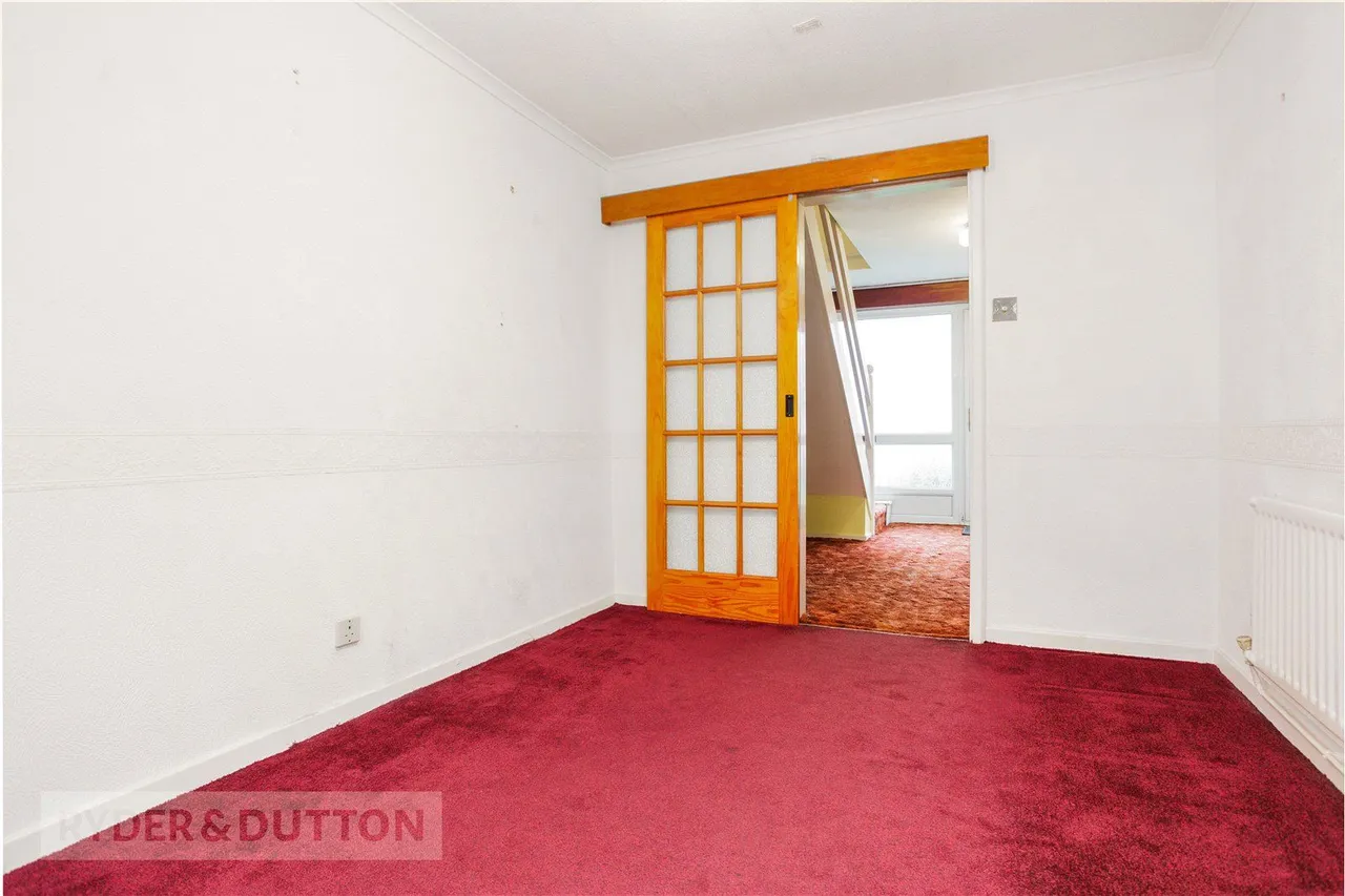 Den Hill Drive, Springhead, OL4, photo 9