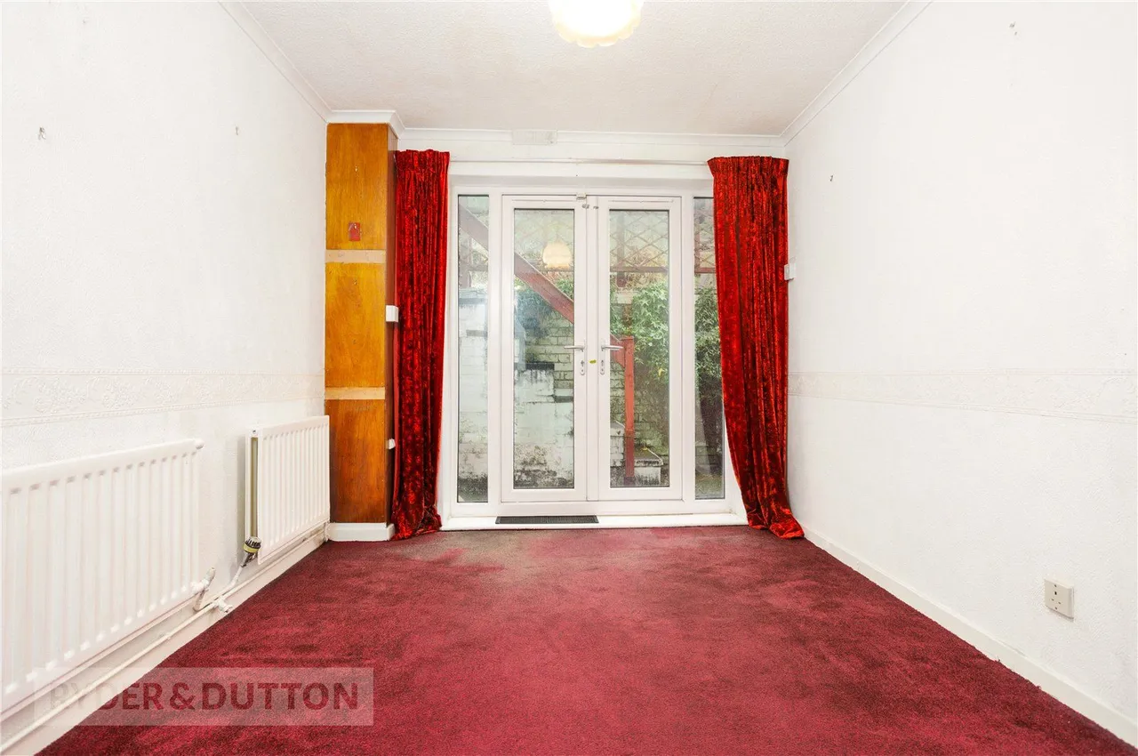 Den Hill Drive, Springhead, OL4, photo 8