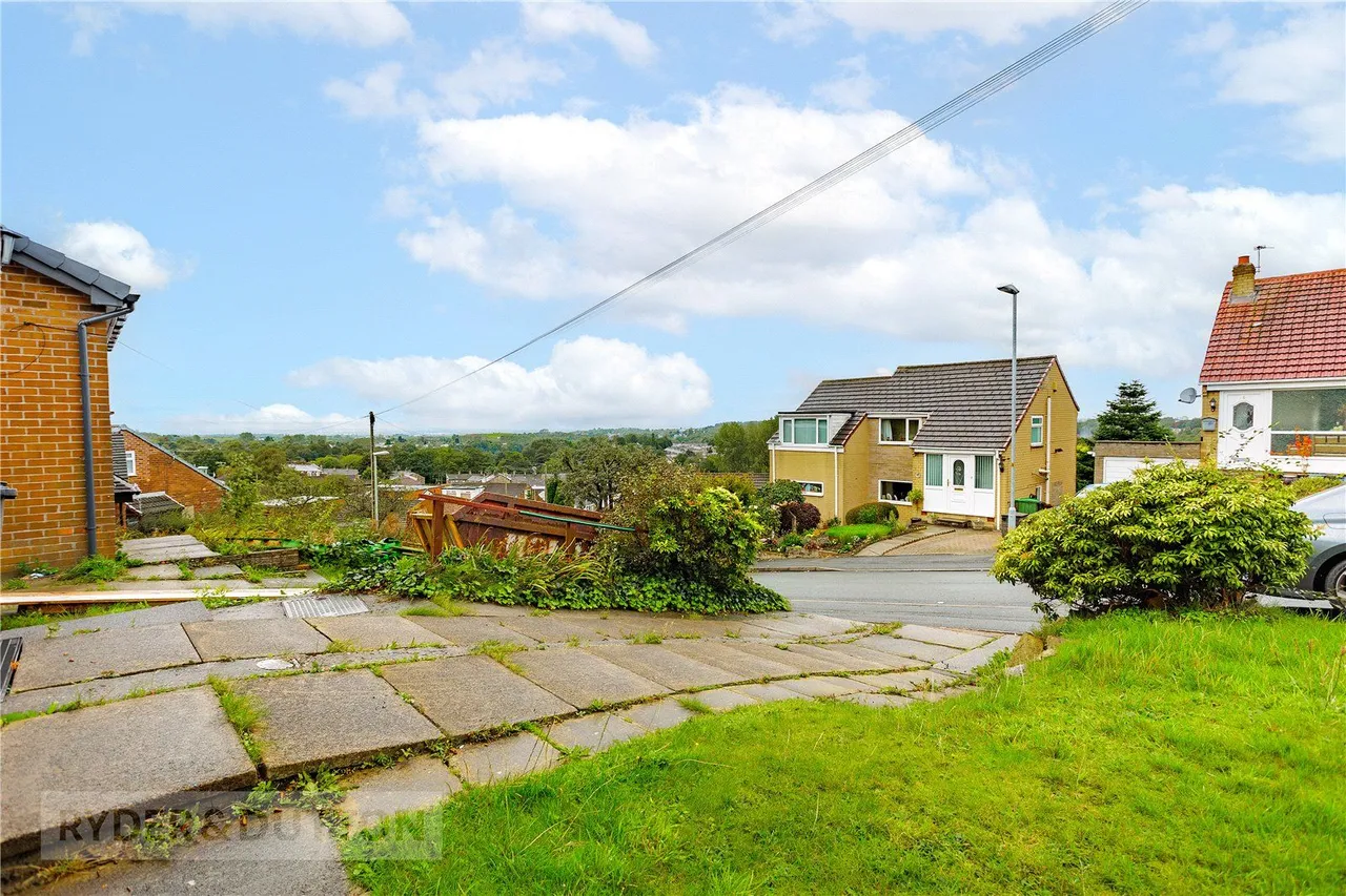 Den Hill Drive, Springhead, OL4, photo 21
