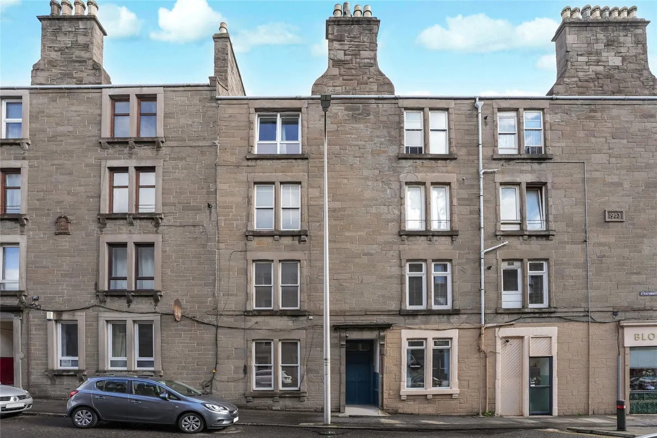 2 bed flat for sale — Strathmartine Road, DUNDEE, Angus, DD3