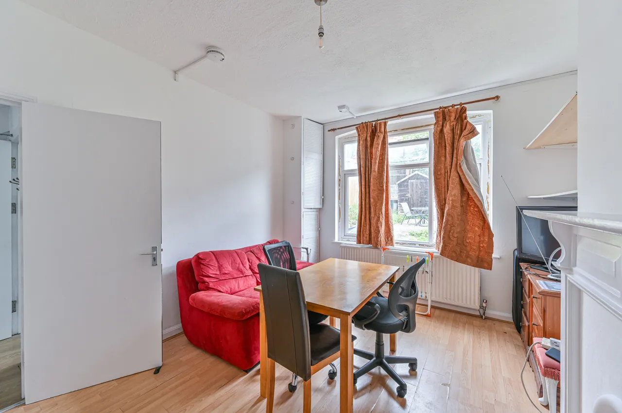 291 Southcroft Road, London, photo 11