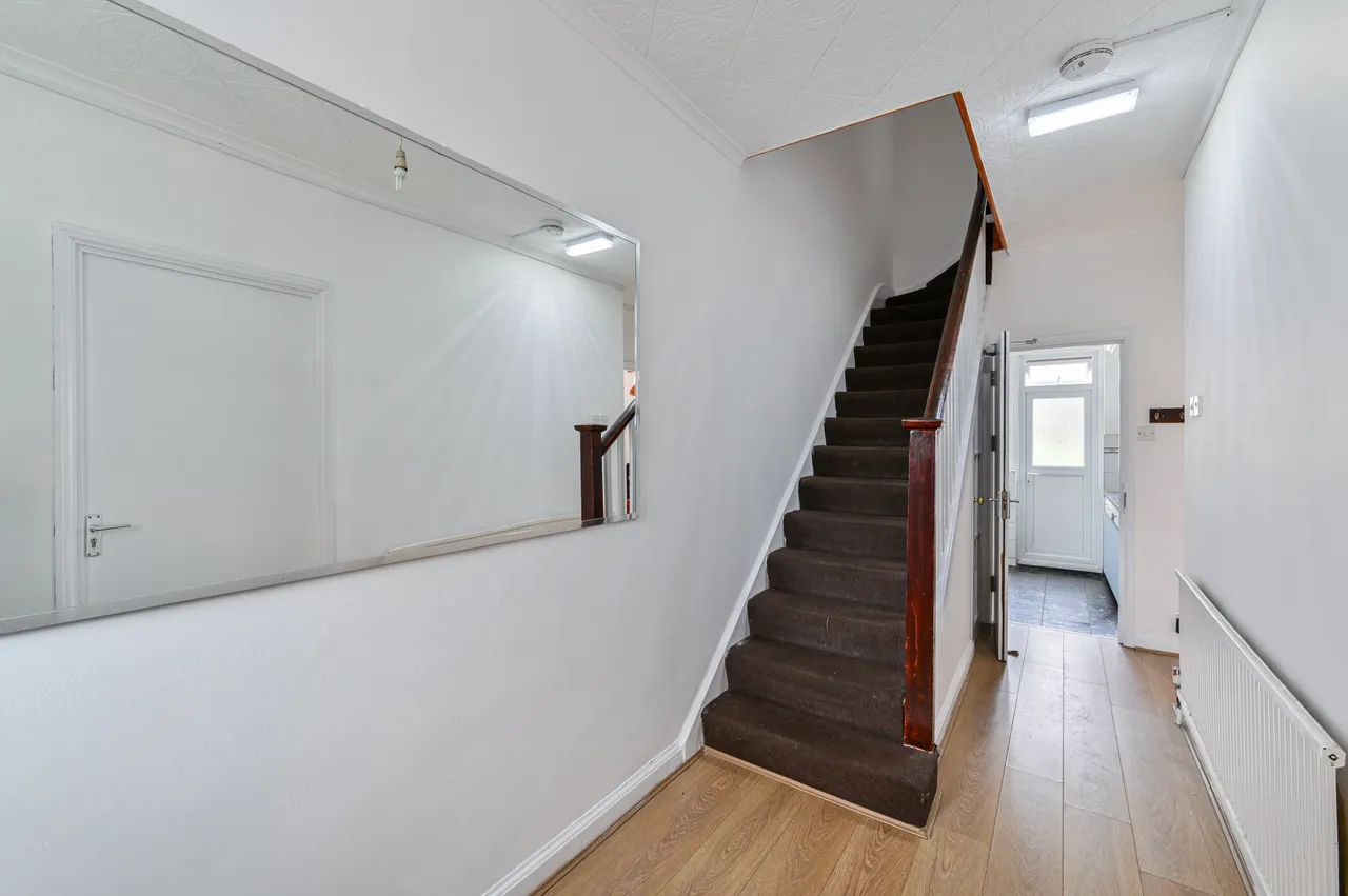 291 Southcroft Road, London, photo 8