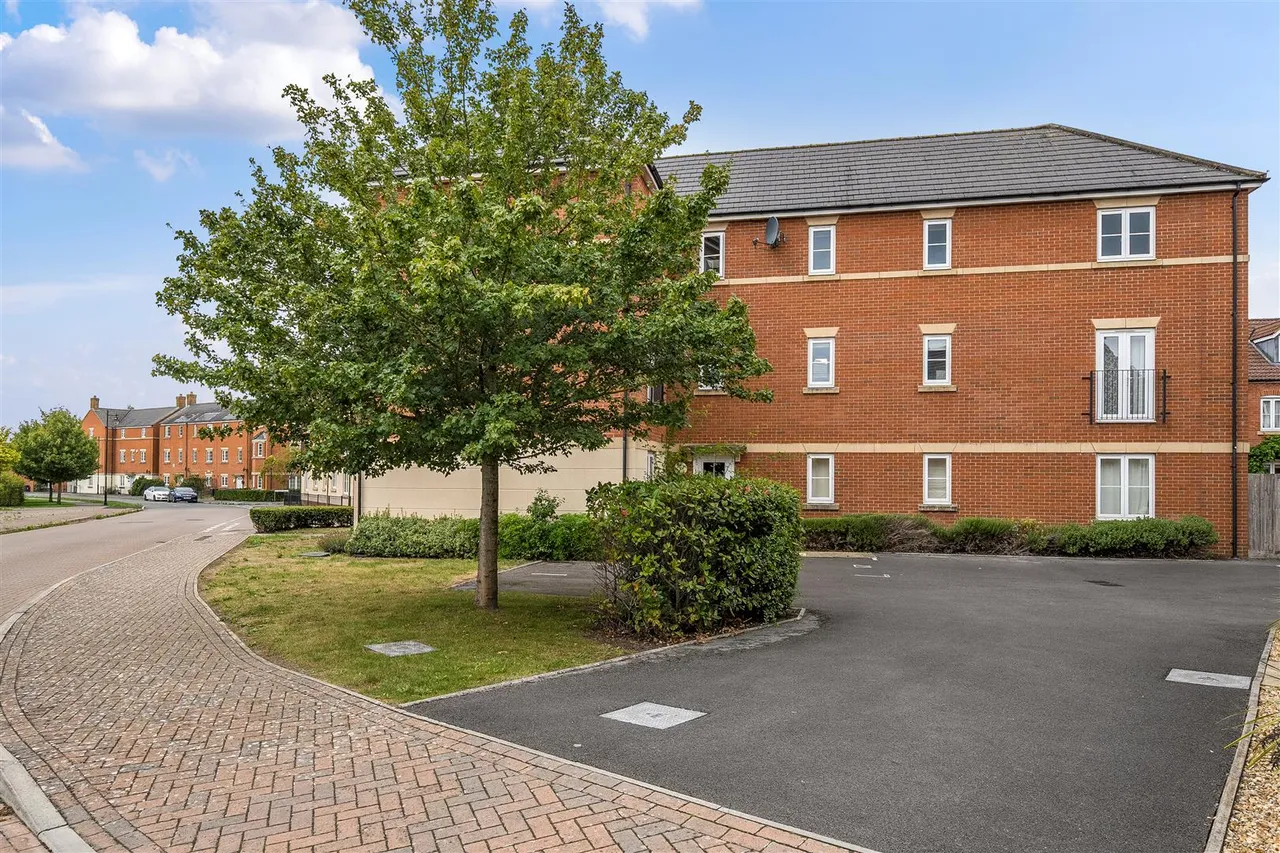 Keepers Road, Devizes, SN10, photo 11