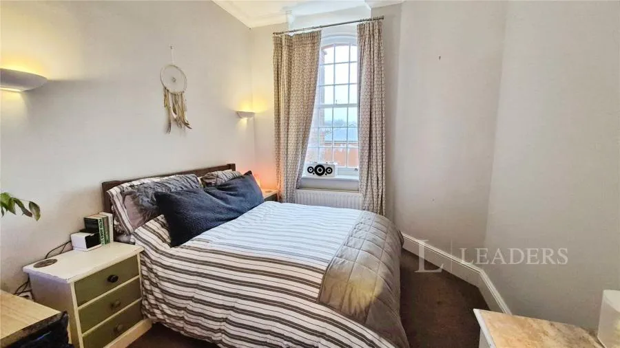 Serotine Close, Knowle, PO17, photo 6