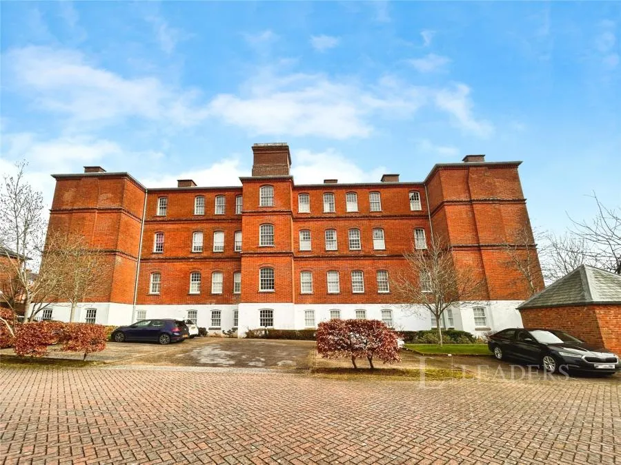 1 bed flat for sale, Serotine Close, Knowle, PO17