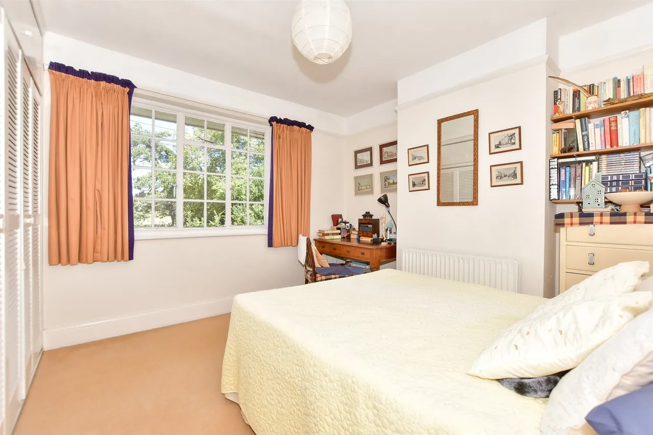 Grange Road, Saltwood, CT21, photo 10