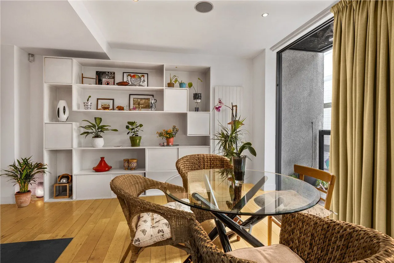 Goswell Road, London, EC1V, photo 8