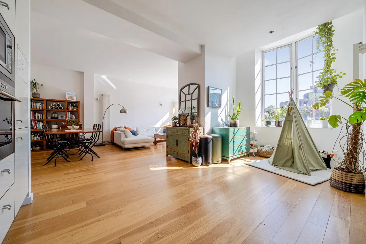 2 bed flat for sale — Greenwich High Road, London, SE10