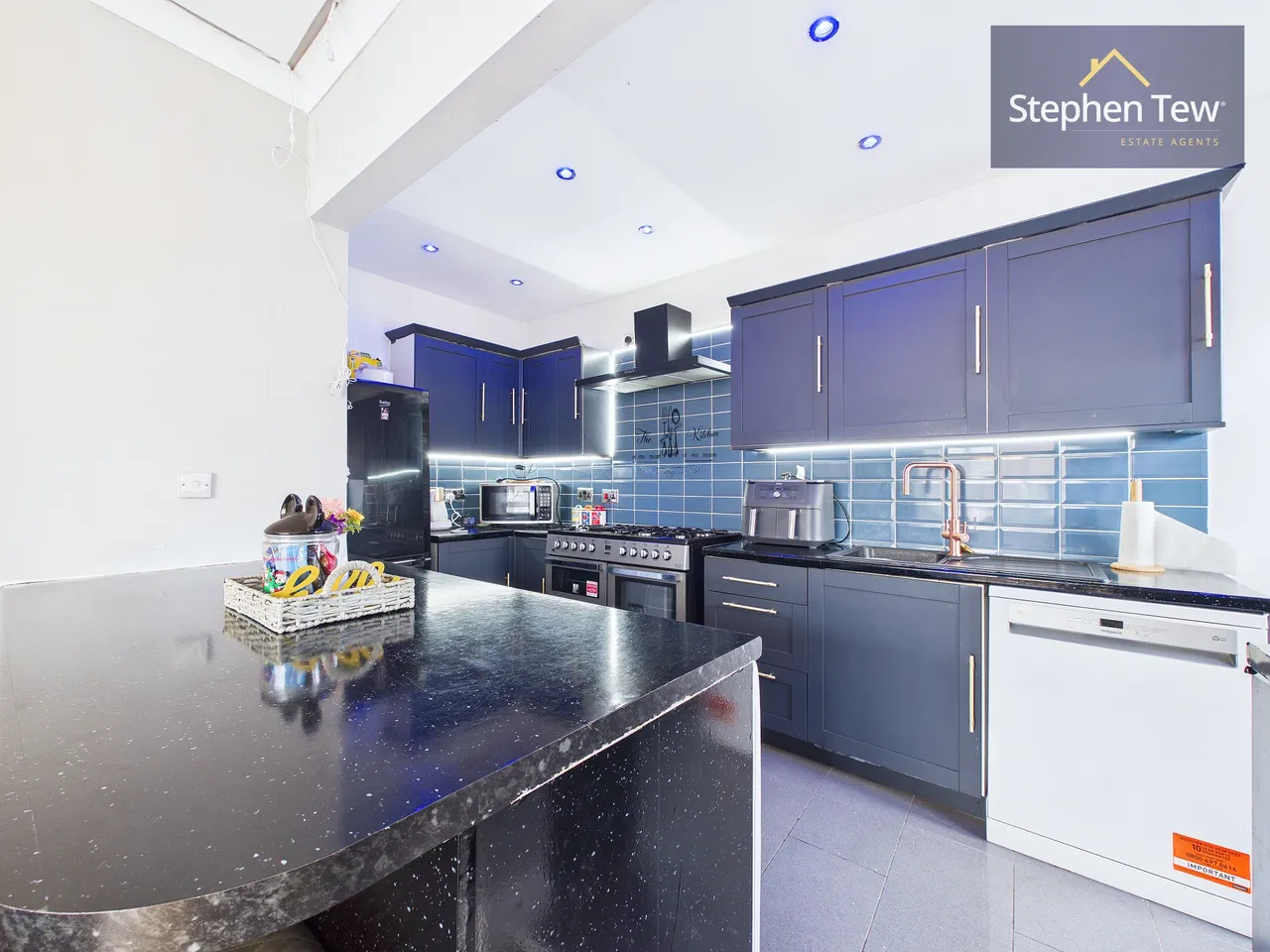 Sunny Bank Avenue, Bispham, FY2, photo 6