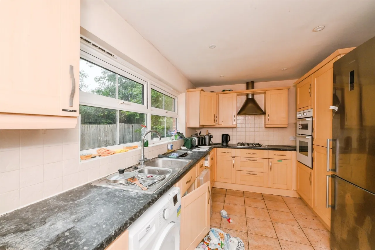 Cavell Court, Bishop's Stortford, photo 2