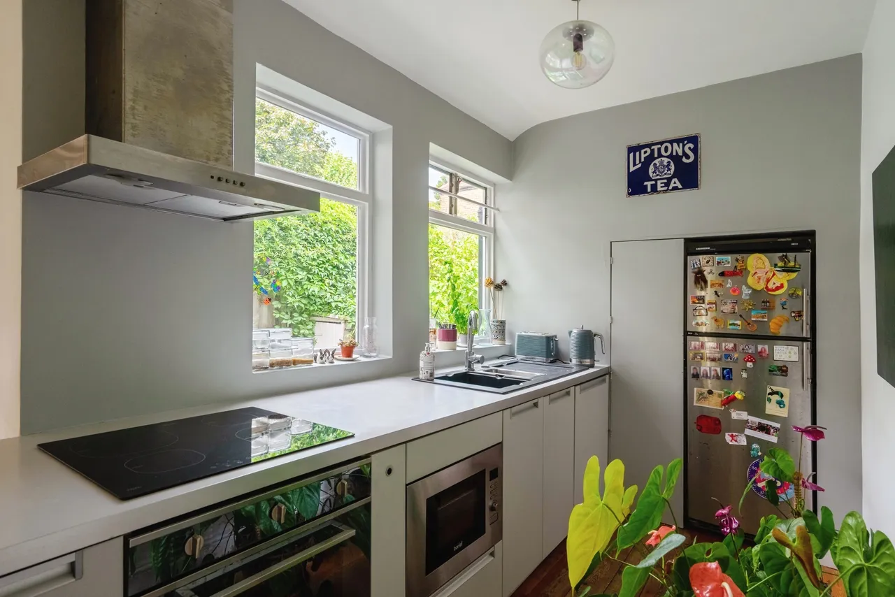 Highlever Road, London, photo 8