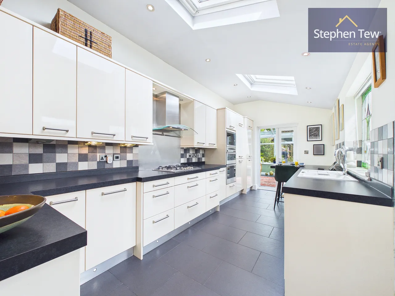 Arundel Avenue, Bispham, FY2, photo 10