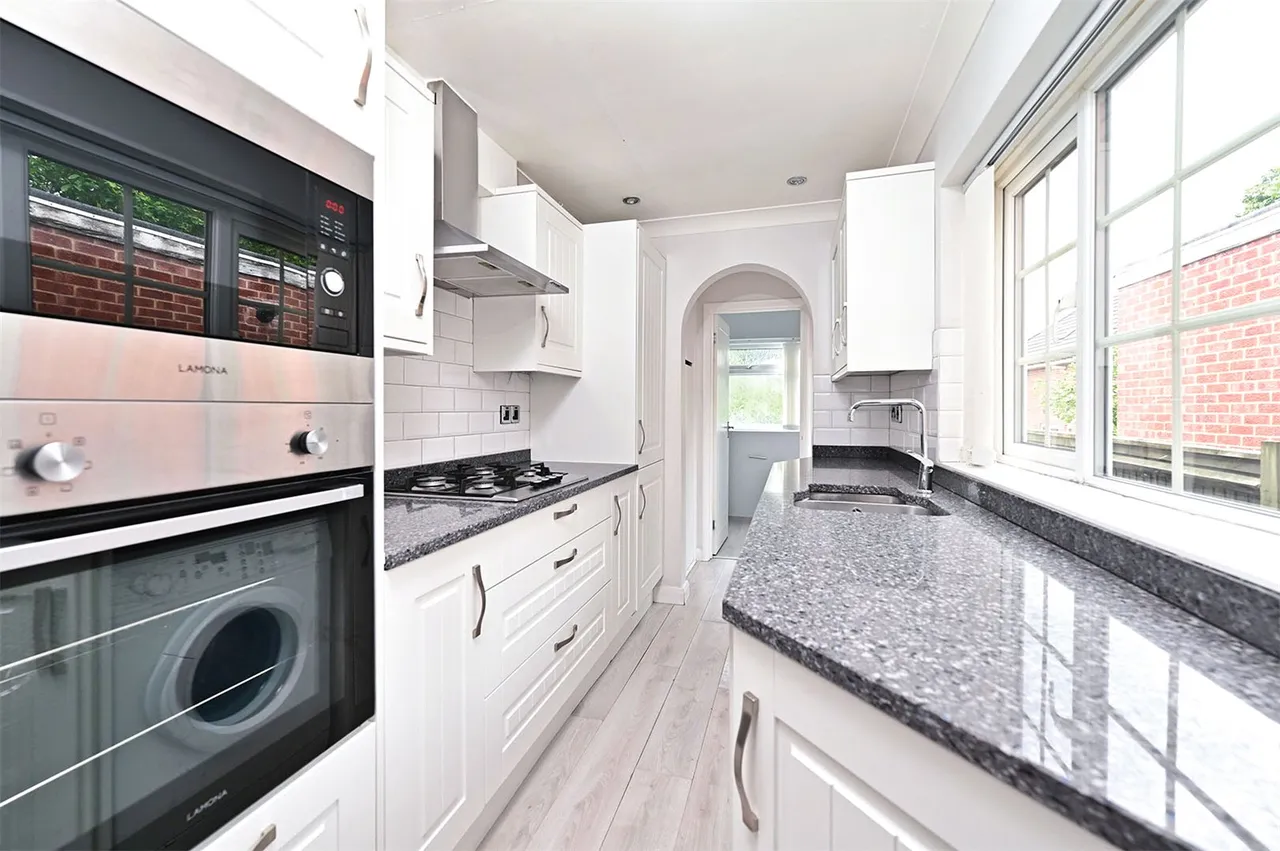 Albert Street, Fleet, Hampshire, GU51 3RP, photo 2