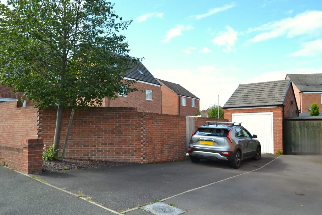Bronte Drive, Newport, photo 14