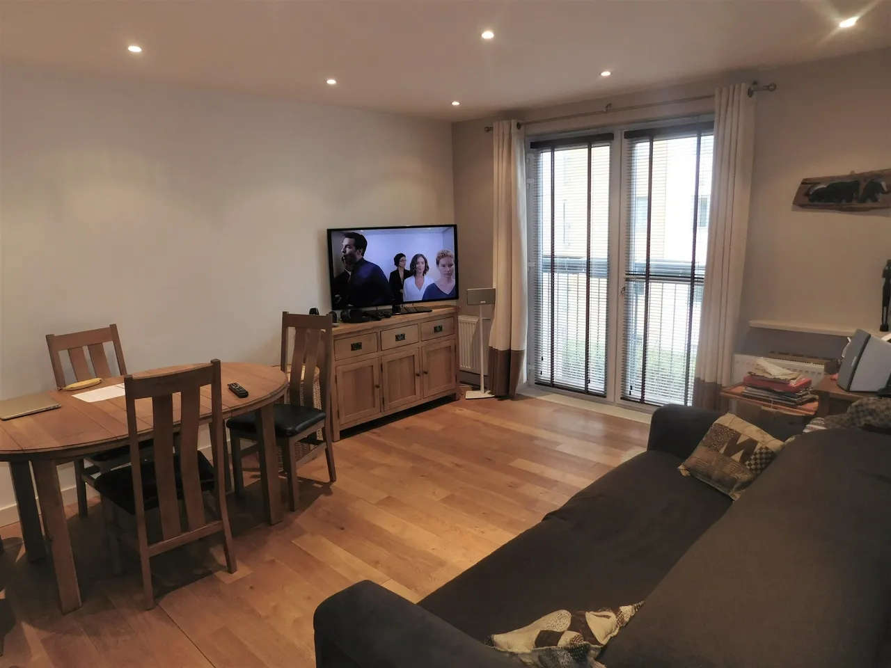 2 bed flat to rent — Taywood Road, Northolt, Greater London, UB5 6GF