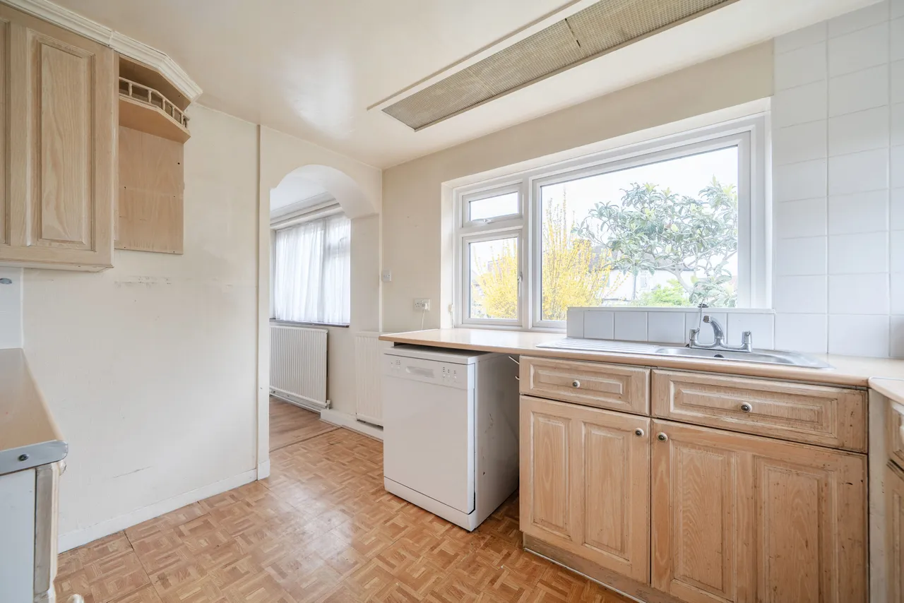 Connaught Avenue, East Barnet, Barnet, Greater London, EN4 8PN, photo 10