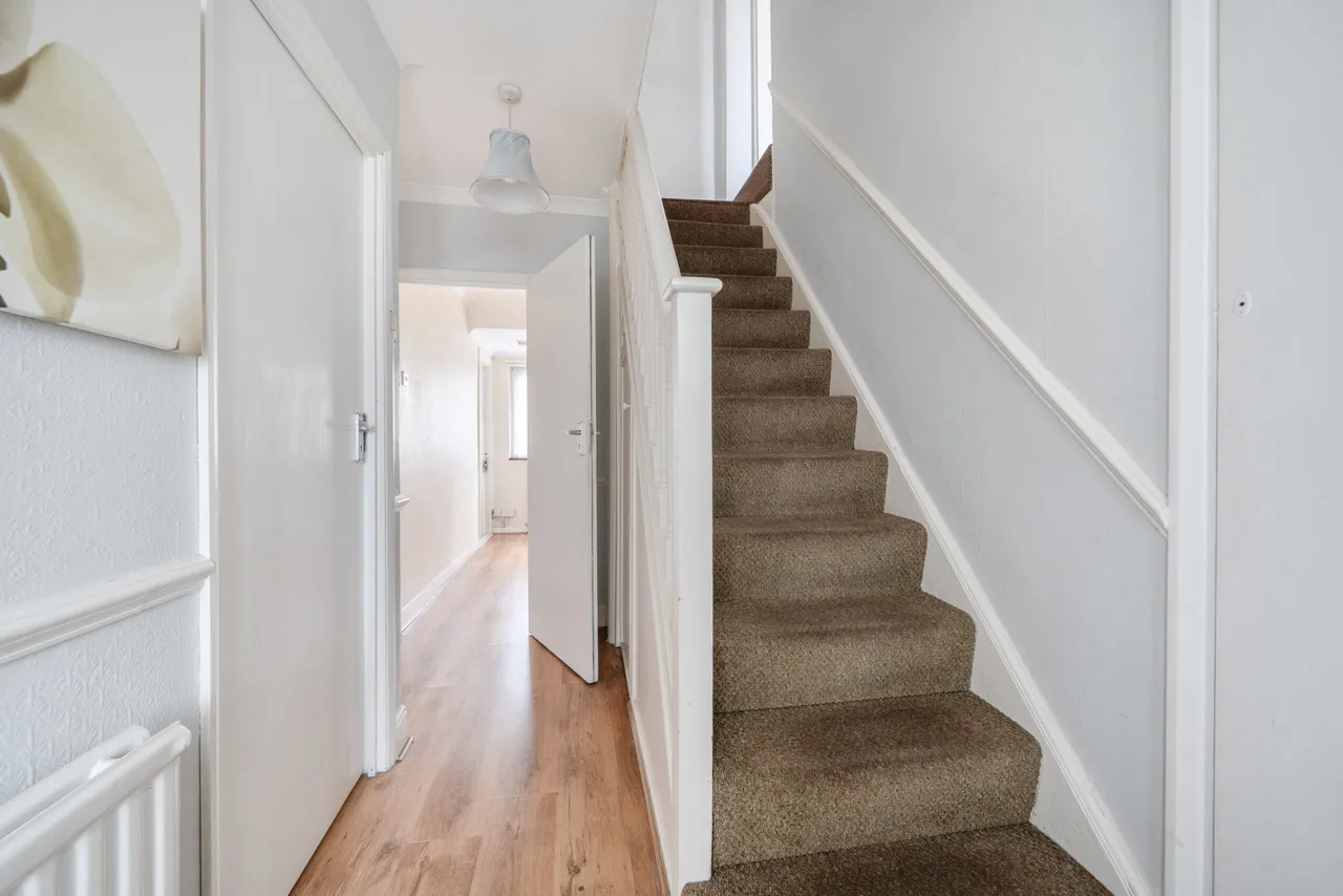 Connaught Avenue, East Barnet, Barnet, Greater London, EN4 8PN, photo 11