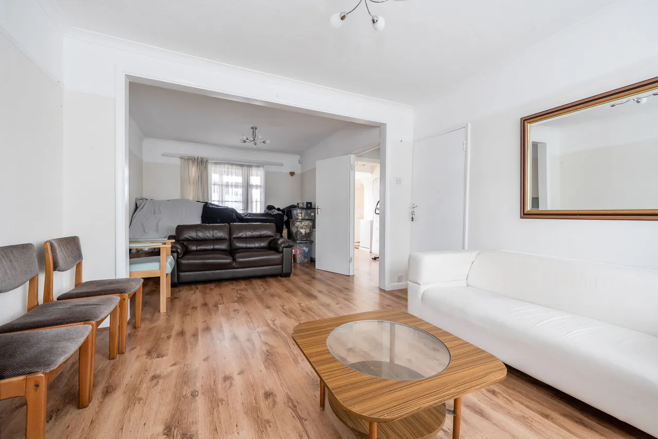 Connaught Avenue, East Barnet, Barnet, Greater London, EN4 8PN, photo 4