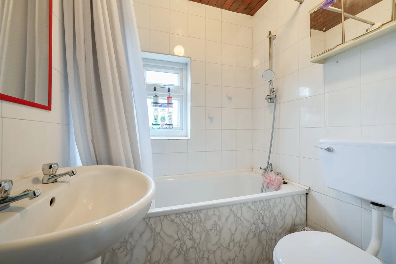 Connaught Avenue, East Barnet, Barnet, Greater London, EN4 8PN, photo 17