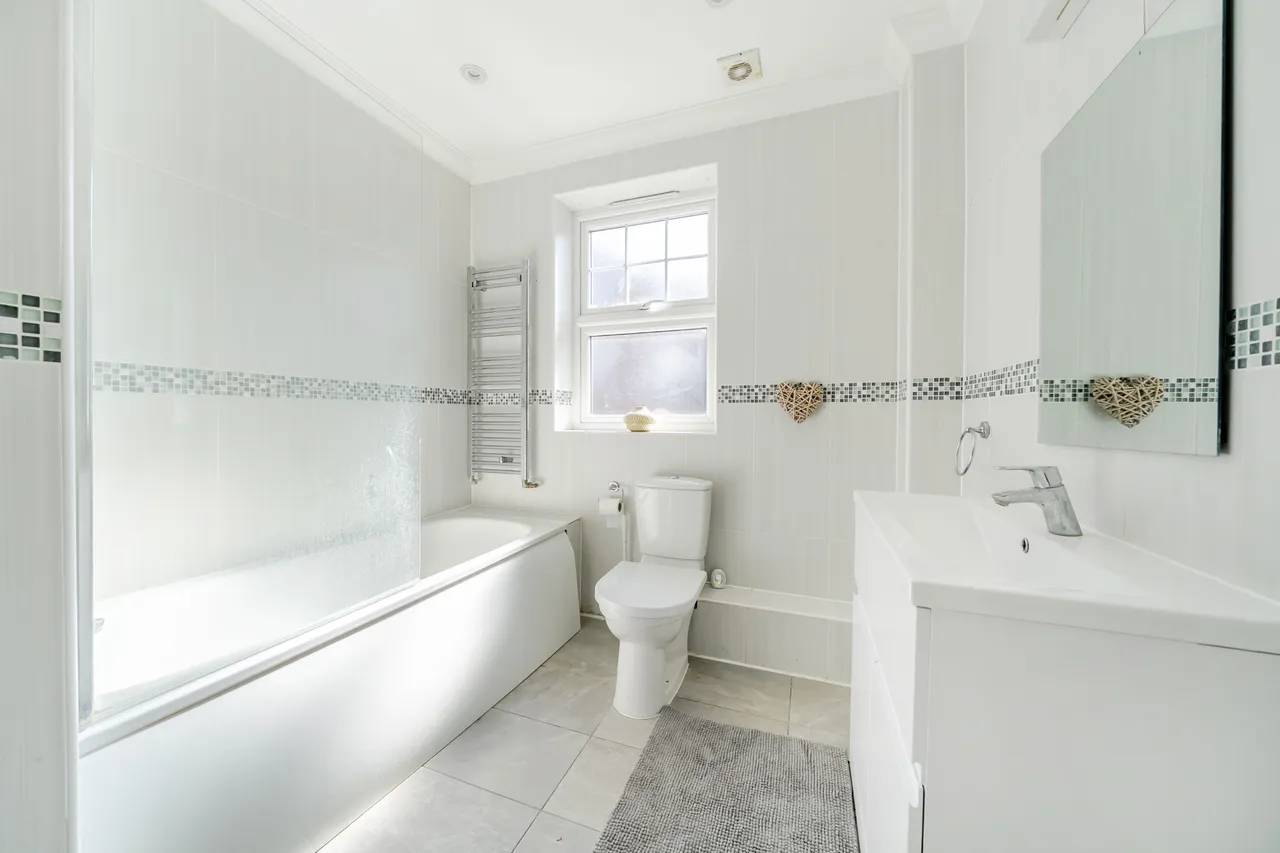Churchview Close, Caterham, CR3, photo 15