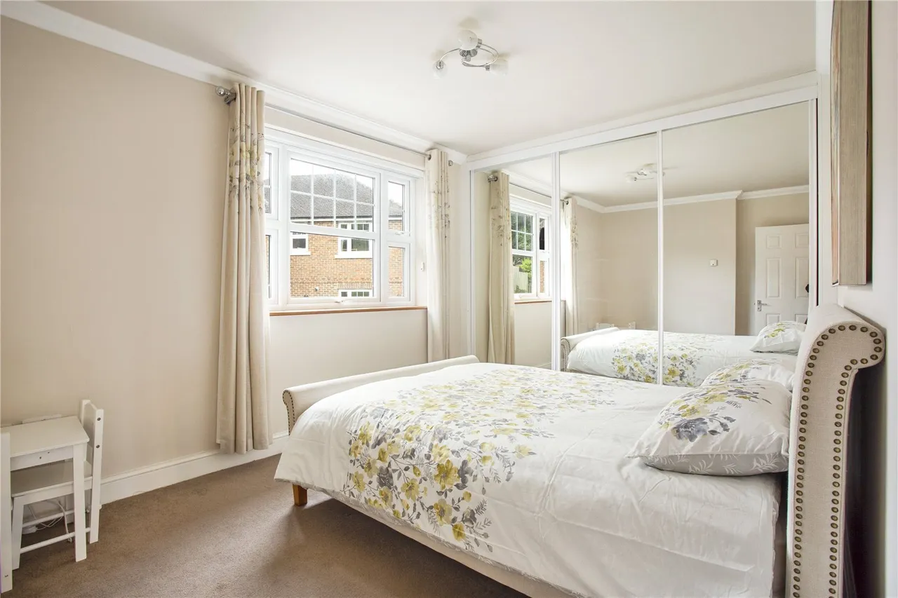 Churchview Close, Caterham, CR3, photo 17