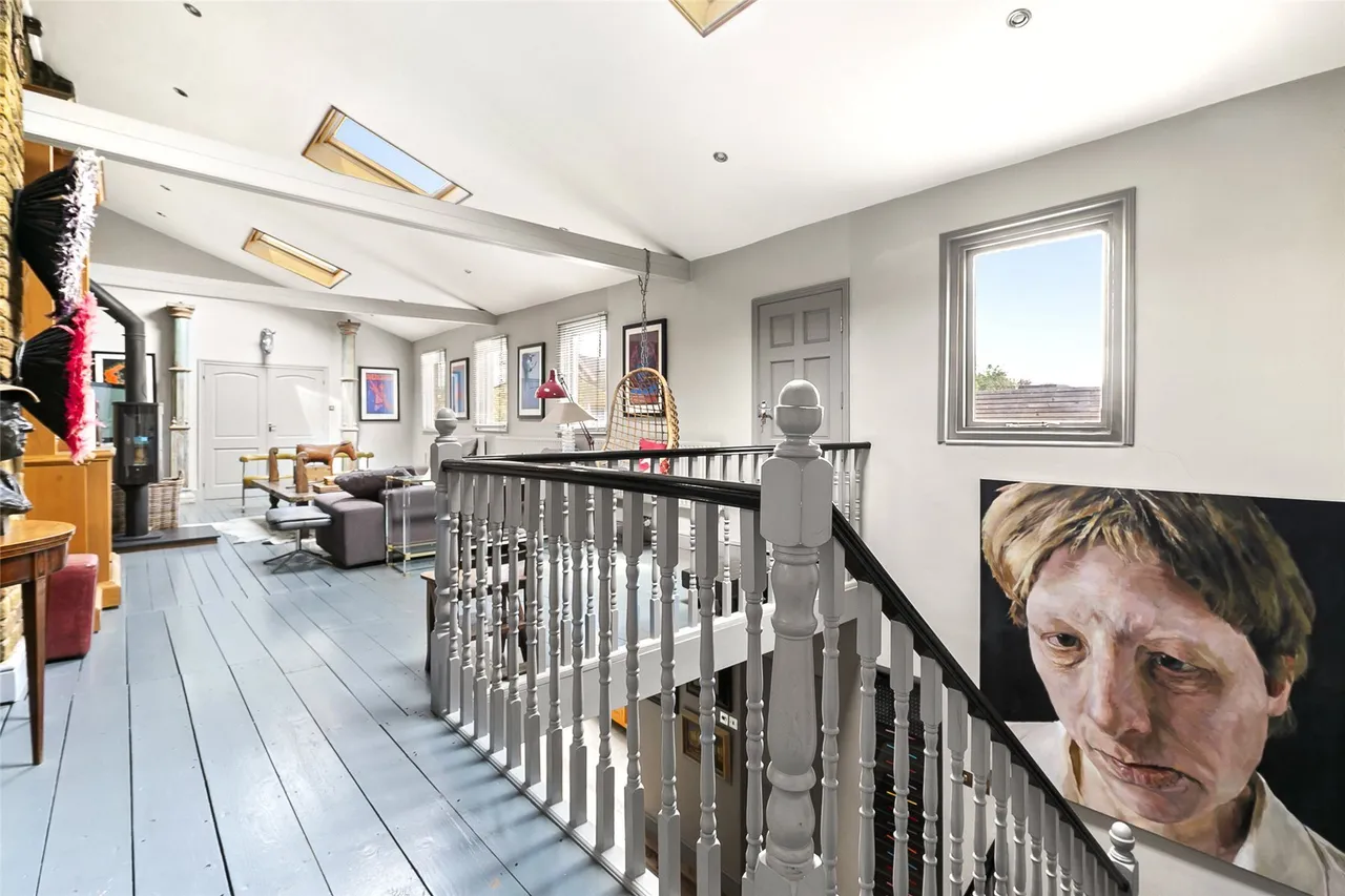 Swaffield Road, London, SW18, photo 6