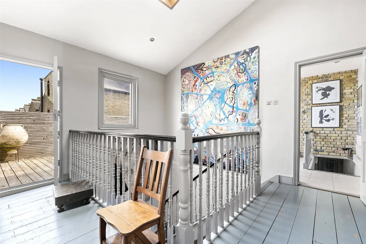 Swaffield Road, London, SW18, photo 7