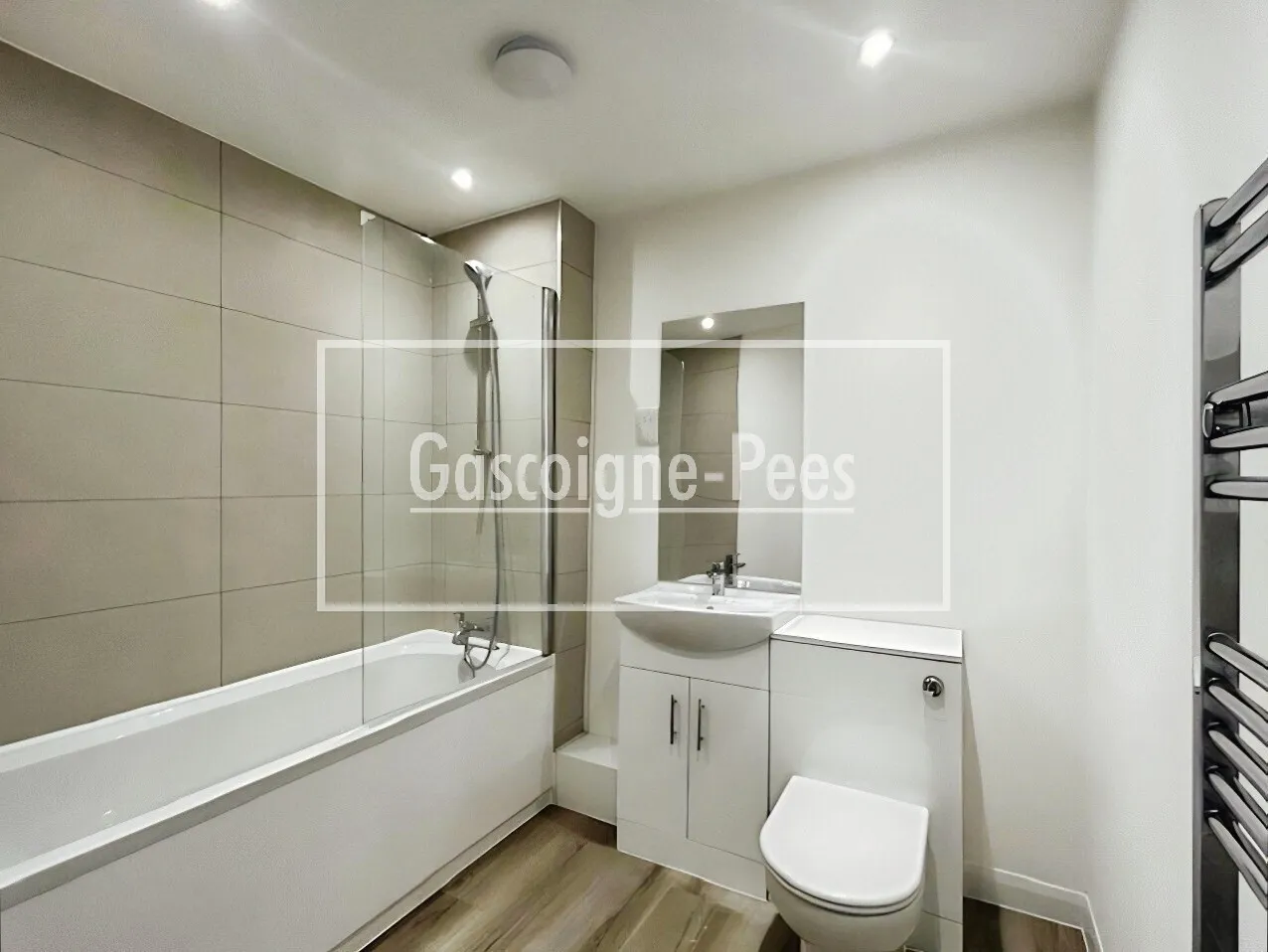 Farnborough Road, Farnborough, GU14, photo 4