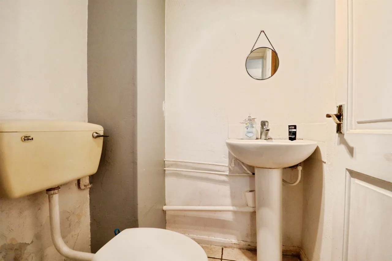 Thomas Street, Cardiff, CF11, photo 16