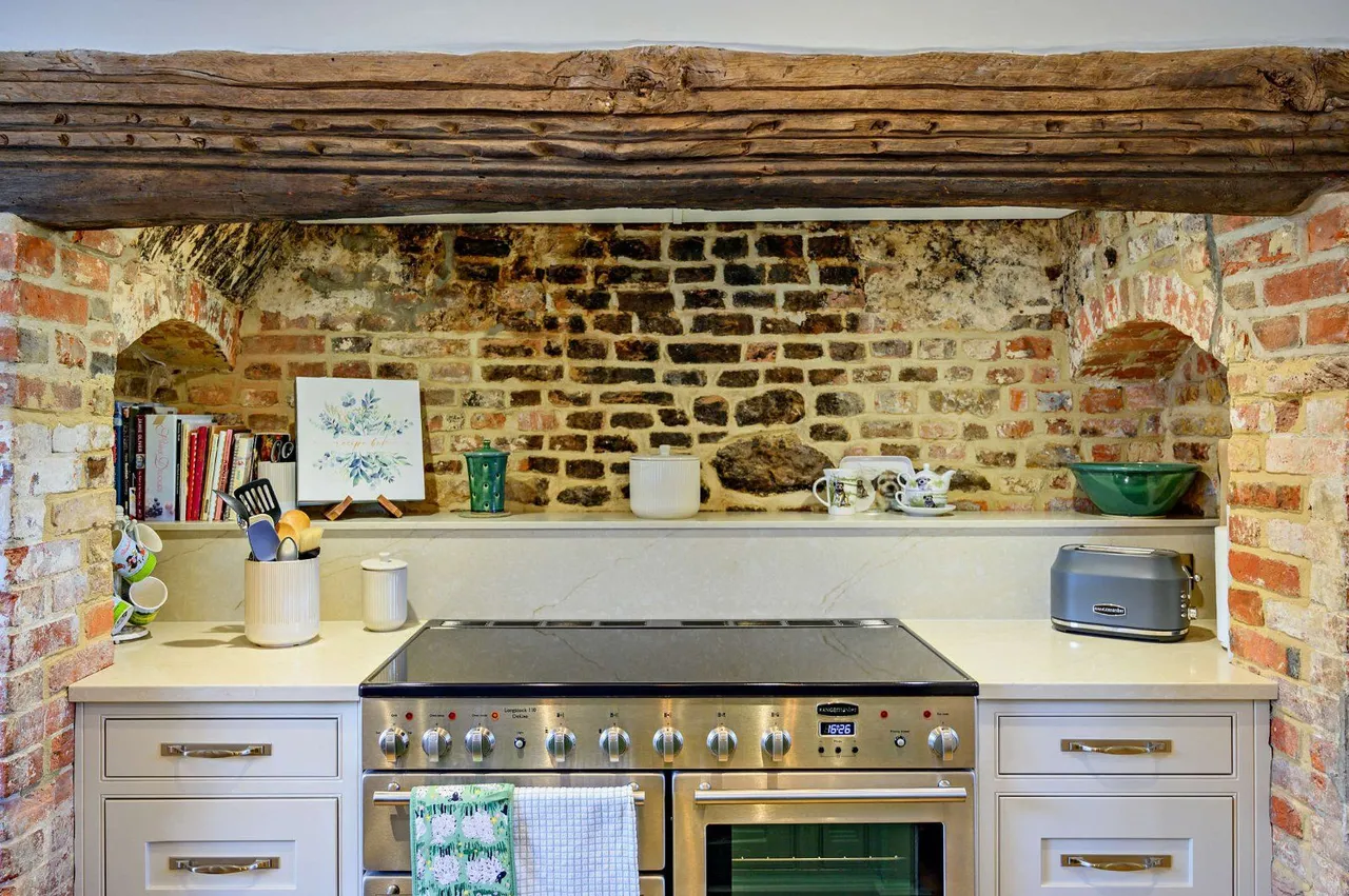 Westworth Farm, Edmondsham, BH21, photo 5