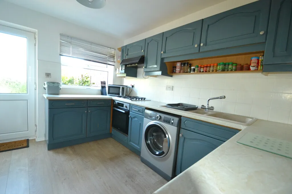 Shuker Close, Newport, photo 4