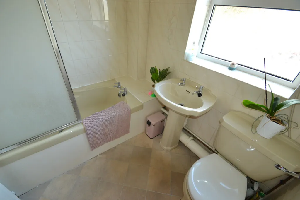 Shuker Close, Newport, photo 14