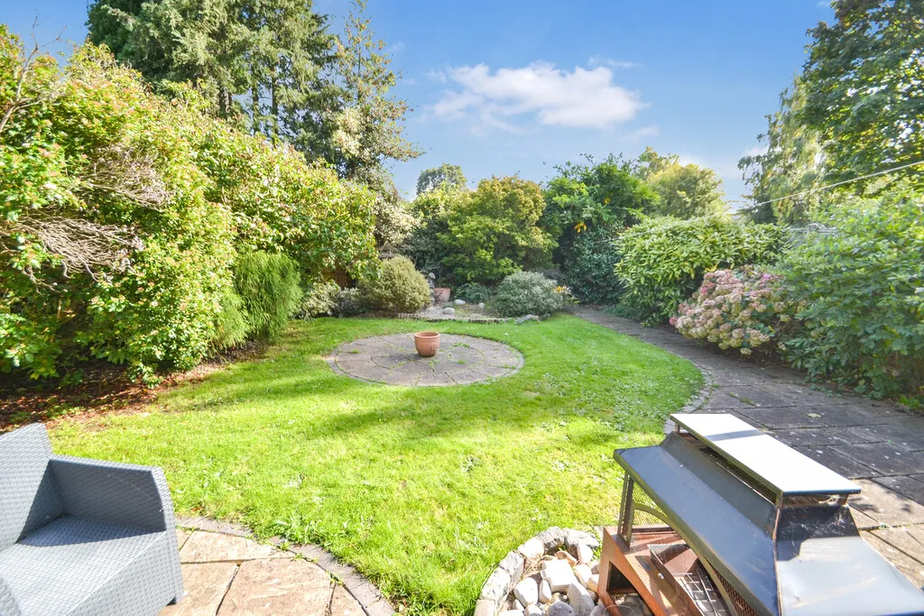Shuker Close, Newport, photo 2