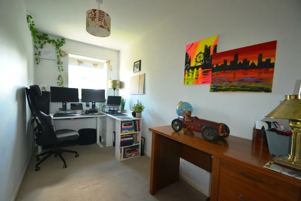 Shuker Close, Newport, photo 13