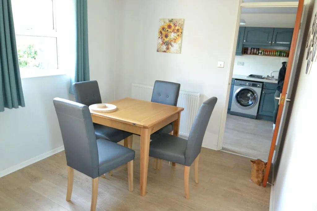 Shuker Close, Newport, photo 9