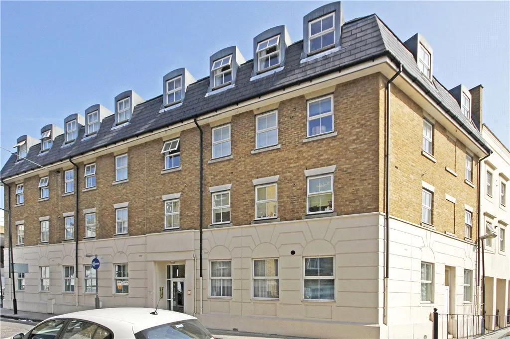 2 bed flat for sale — Ensign Street, London, E1 8