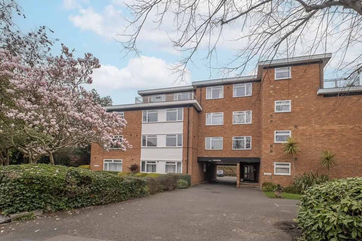 2 bed flat to rent — Denmark Avenue Wimbledon SW19